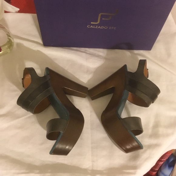 Leather Clogs - Picture 5 of 6